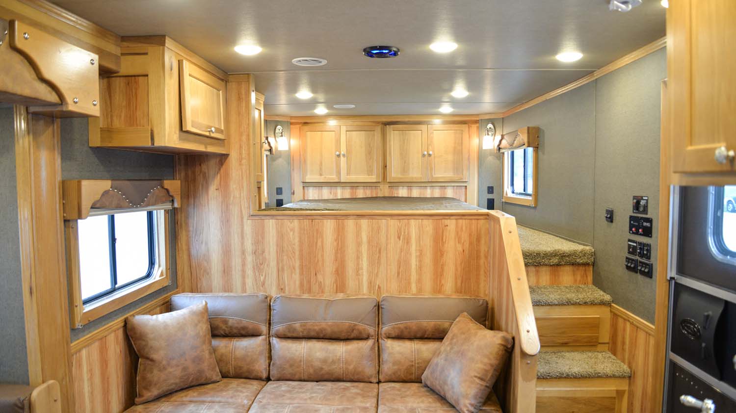 SMC Horse Trailers PROUDLY Made in the USA » SLE8X13SSR Livestock